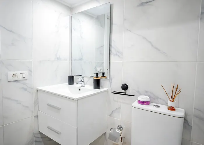 Modern Blue Sky アパート *