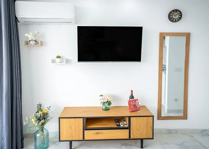 Modern Blue Sky Apartman