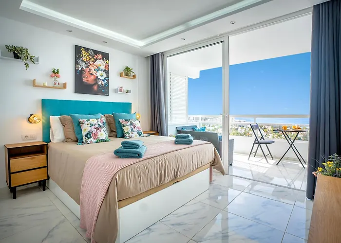 Modern Blue Sky アパート プラヤ・デ・ラス・アメリカス